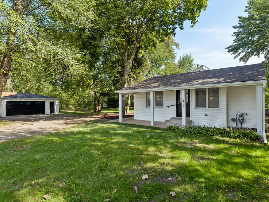 1417 Melrose Avenue, Round Lake Beach, IL 60073